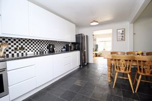 Kitchen/Diner- click for photo gallery